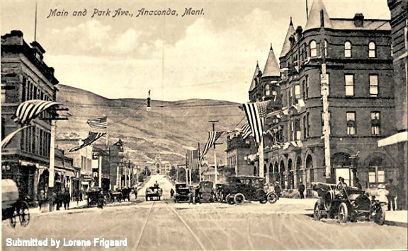  Main Street and Park Avenue Postcard