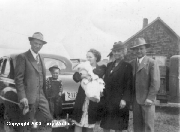 Wrobetz Family 1947