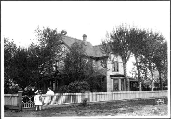 Home in Missoula and Unidentified People-1910