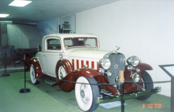 powell-deer-lodge-antique-car-collection-10.jpg (165710 bytes)