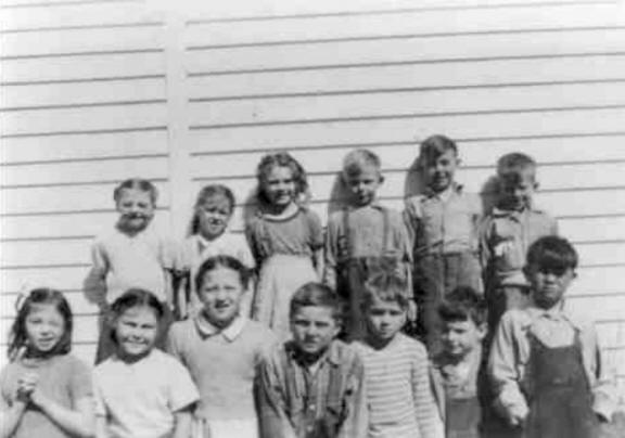 Roy School Photo 1945