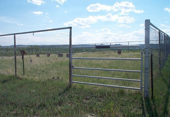 Coon Cemetery Entrance, Musselshell River Breaks