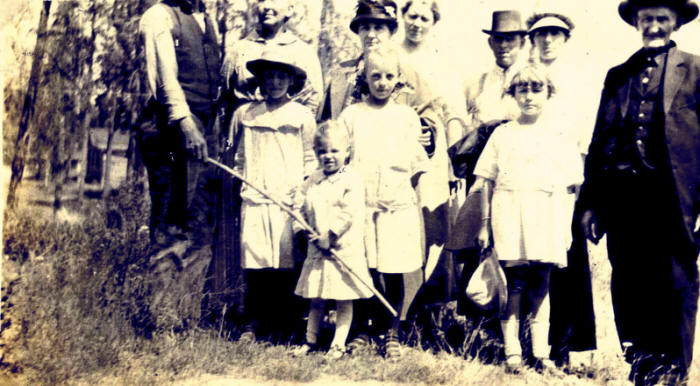 Roberts and Brockey Families Fortine, Lincoln County, Montana ca 1915