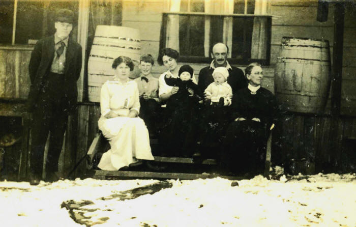 Roberts Family Fortine, Lincoln County, Montana ca 1915
