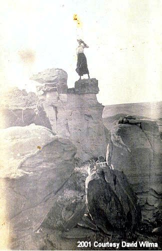 Elsie Dorn (1889-1976) on a date, Phillips County, Montana, 1915