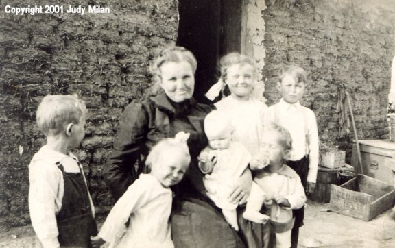 Rachel Ann Youngblood White Dittmer and Grandchildren, Richland County, Montana