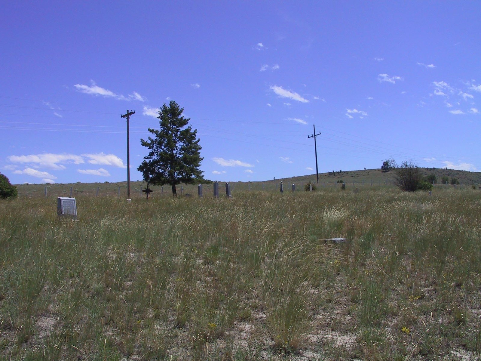 Grantsdale Cemetery looking south